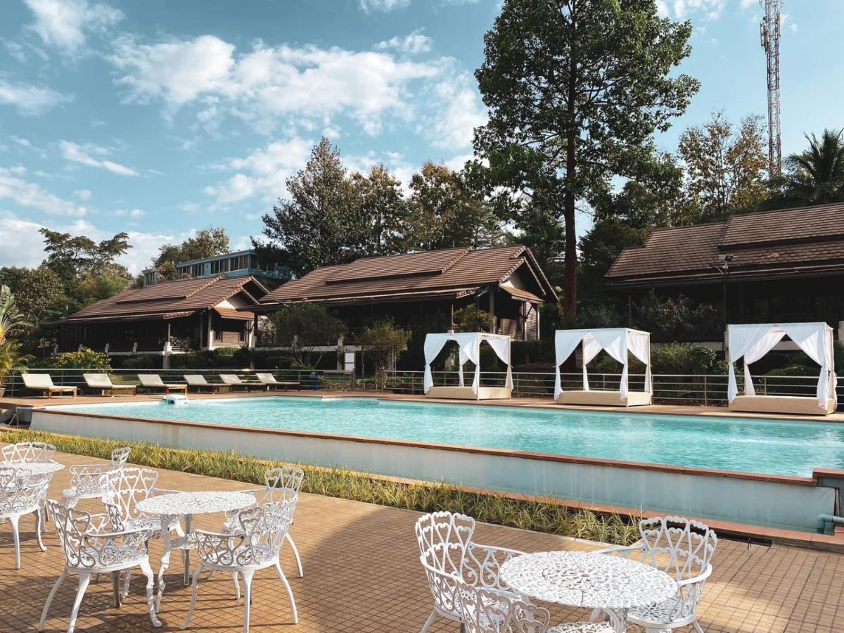 Phubachiang Golf & Resort Pakse Esterno foto
