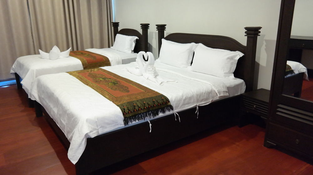 Phubachiang Golf & Resort Pakse Esterno foto