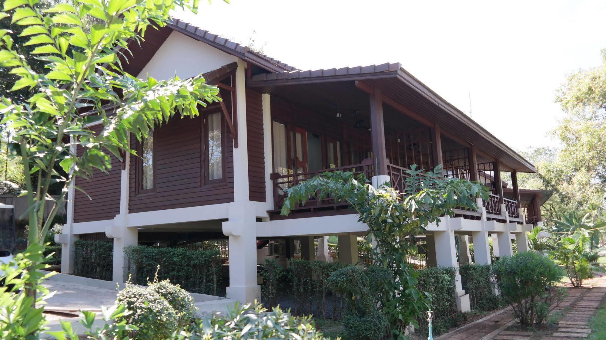 Phubachiang Golf & Resort Pakse Esterno foto