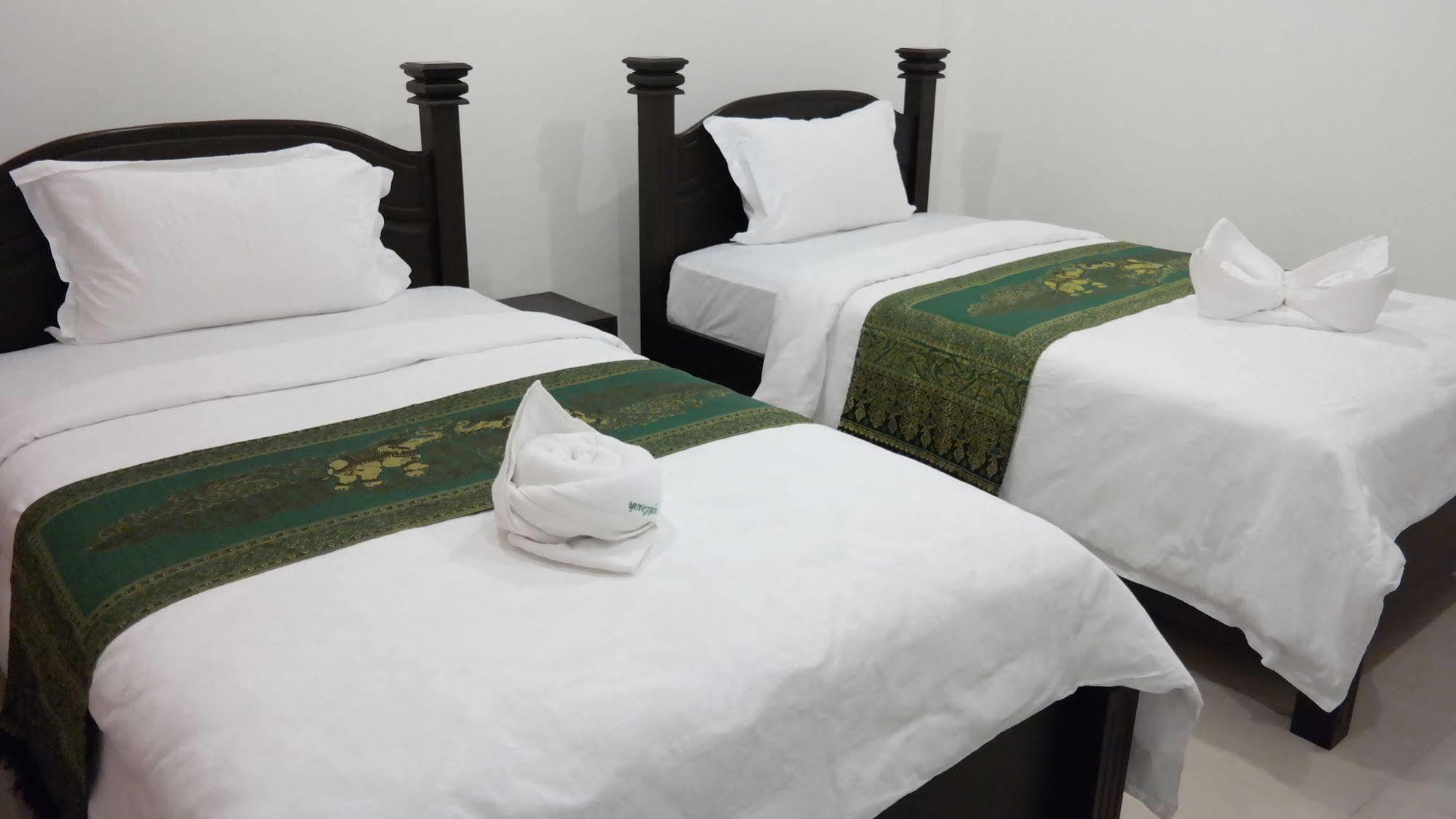 Phubachiang Golf & Resort Pakse Esterno foto