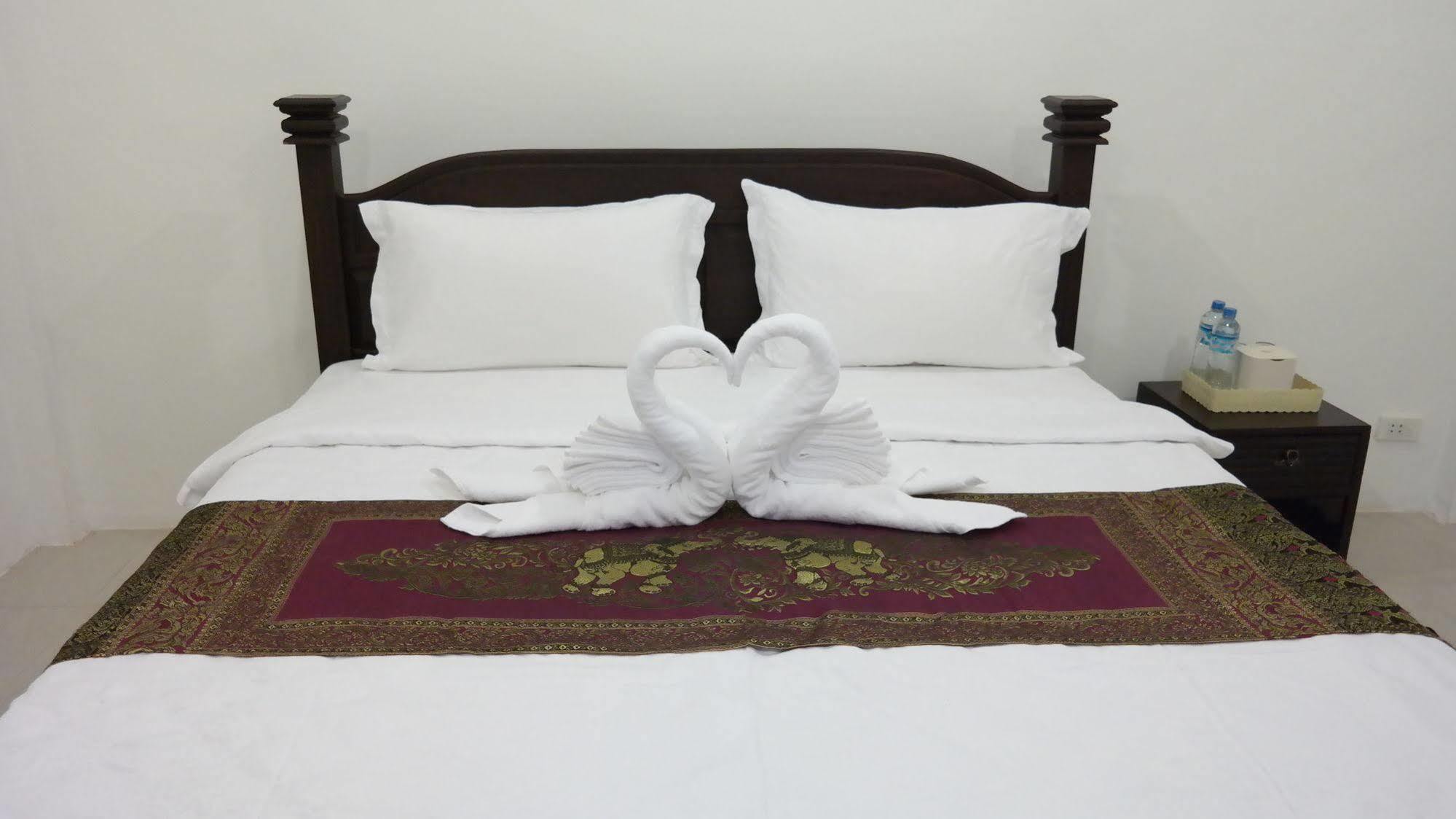 Phubachiang Golf & Resort Pakse Esterno foto