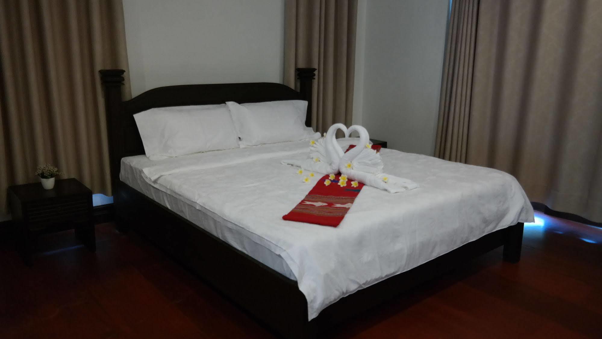 Phubachiang Golf & Resort Pakse Esterno foto