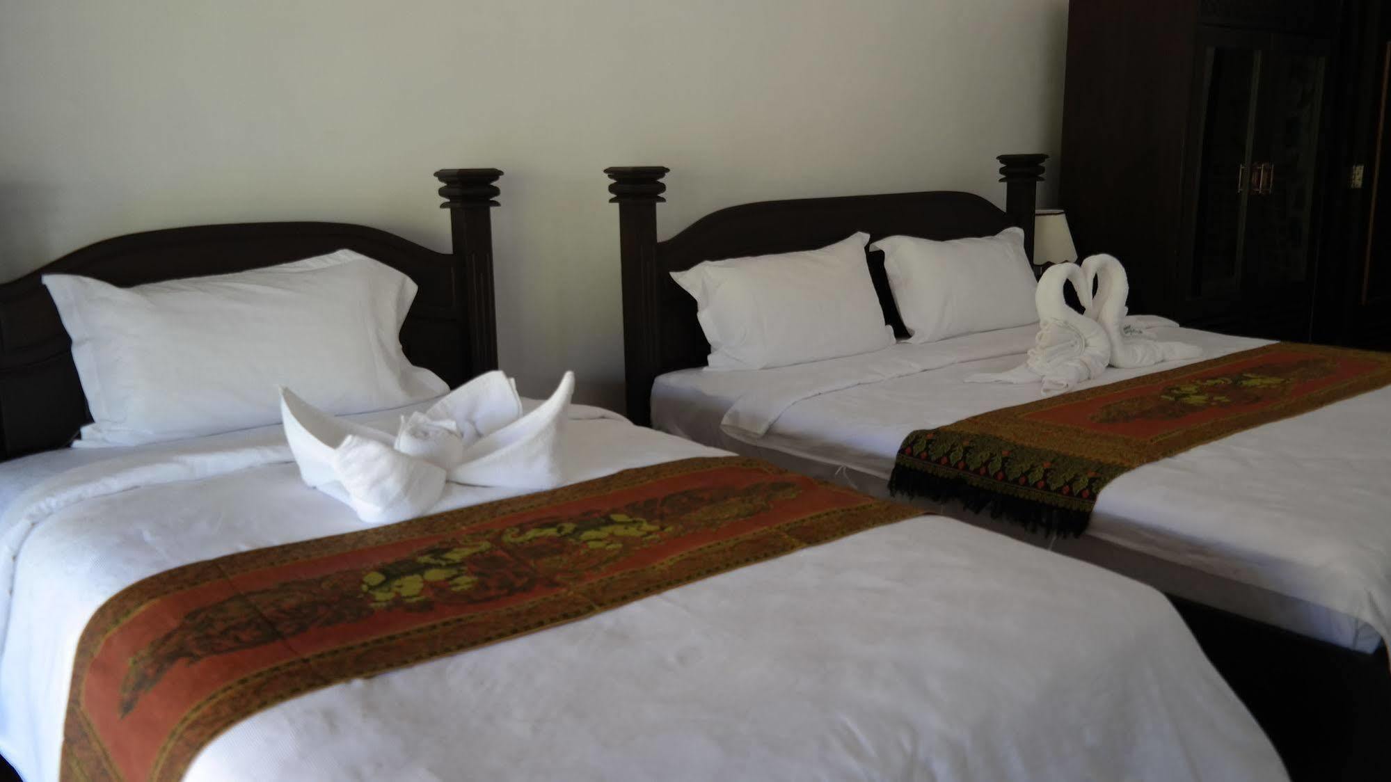 Phubachiang Golf & Resort Pakse Esterno foto
