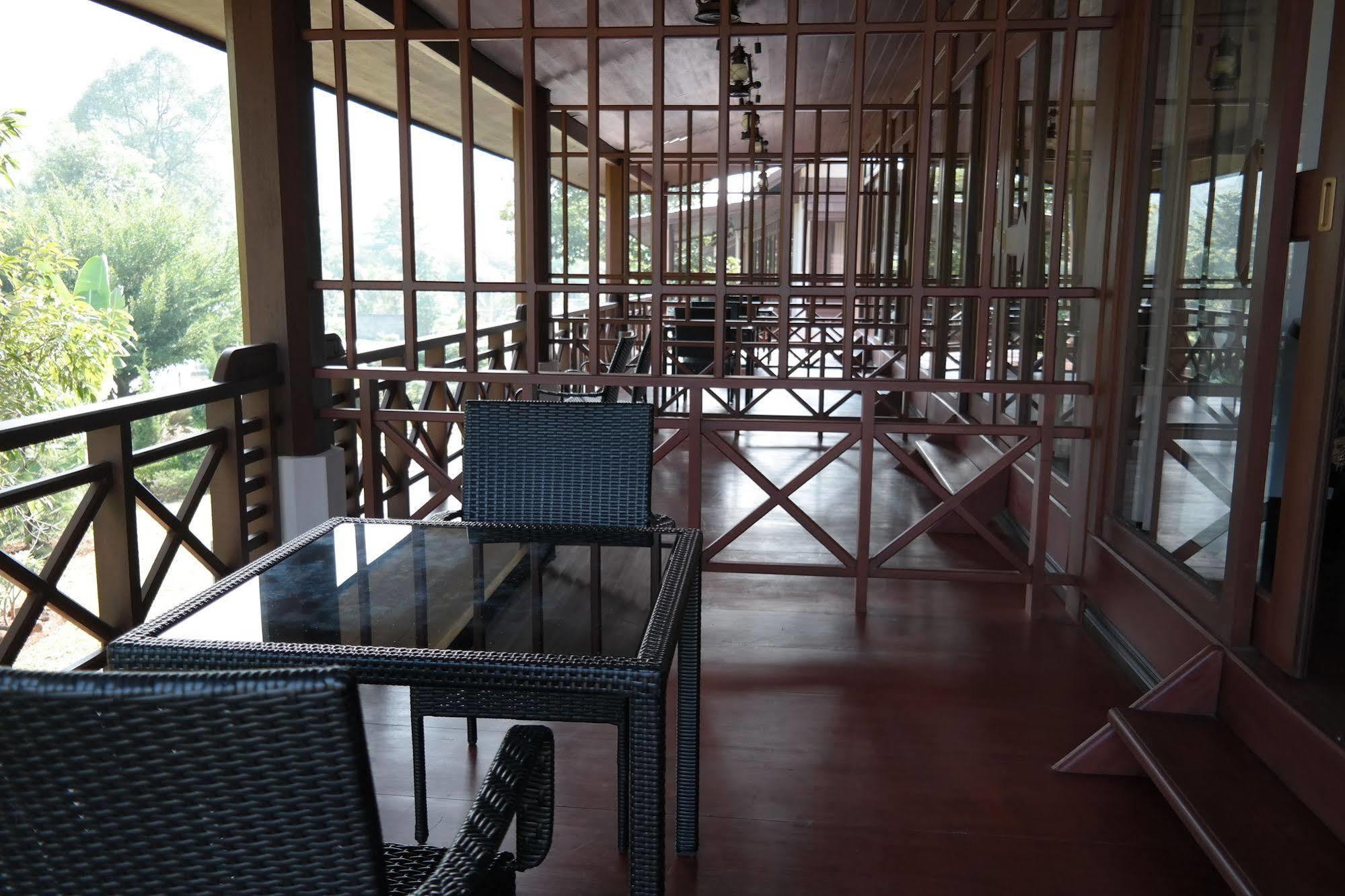 Phubachiang Golf & Resort Pakse Esterno foto