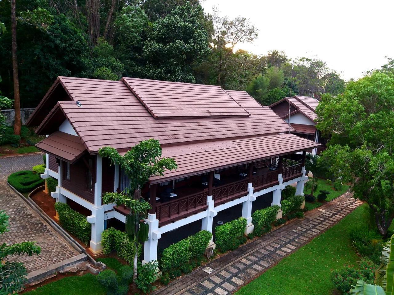 Phubachiang Golf & Resort Pakse Esterno foto